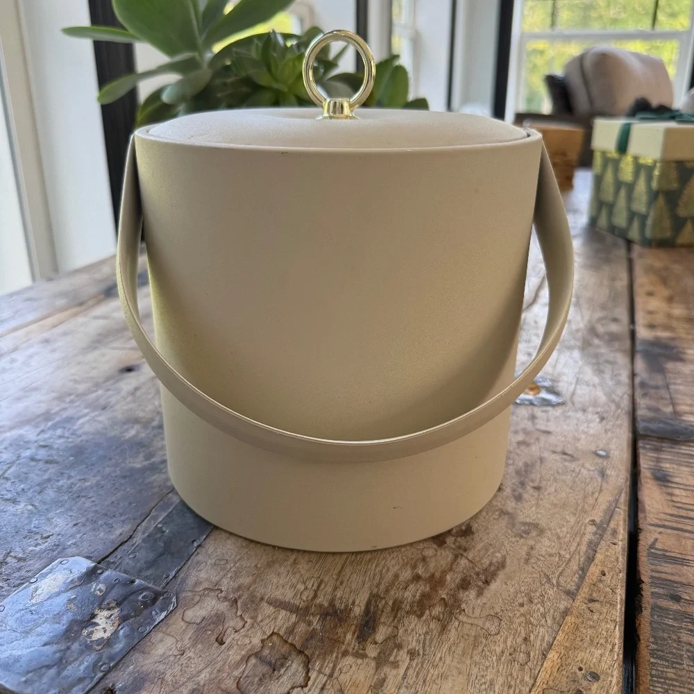 George Briard MCM vanilla color ice bucket.